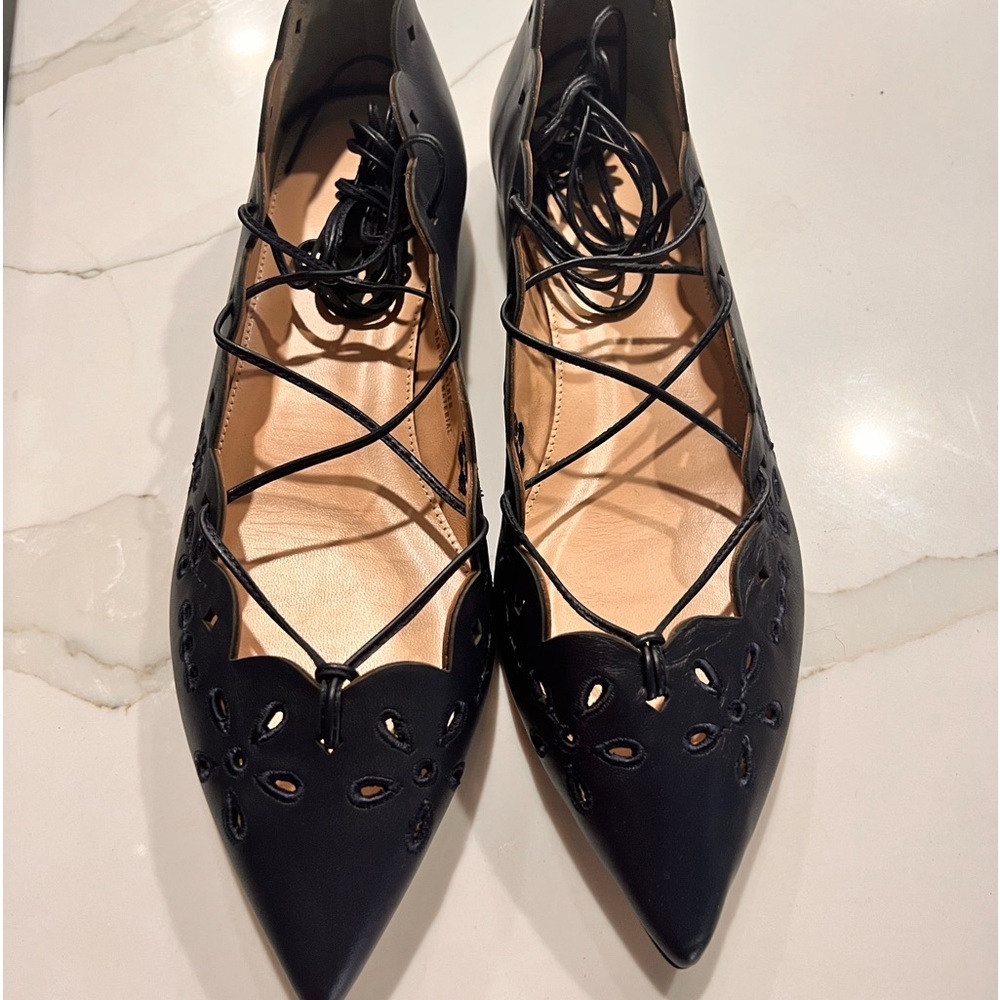 🦋 🦋 JCrew Navy eyelit lace up flats 🦋🦋 - Picture 1 of 4